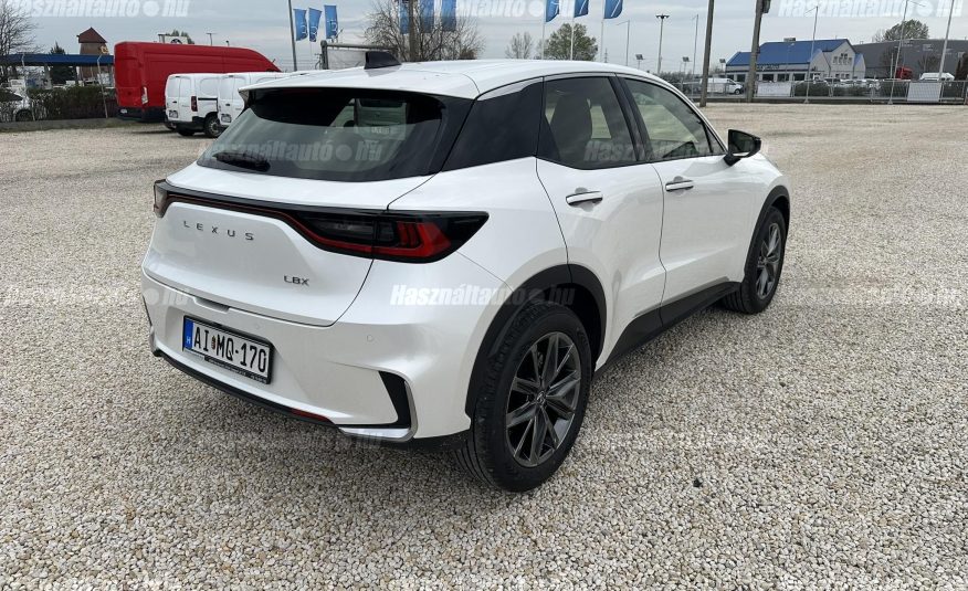 LEXUS LBX 1.5 Hybrid Elegant Tech e-CVT CSAK Tartós bérletre!