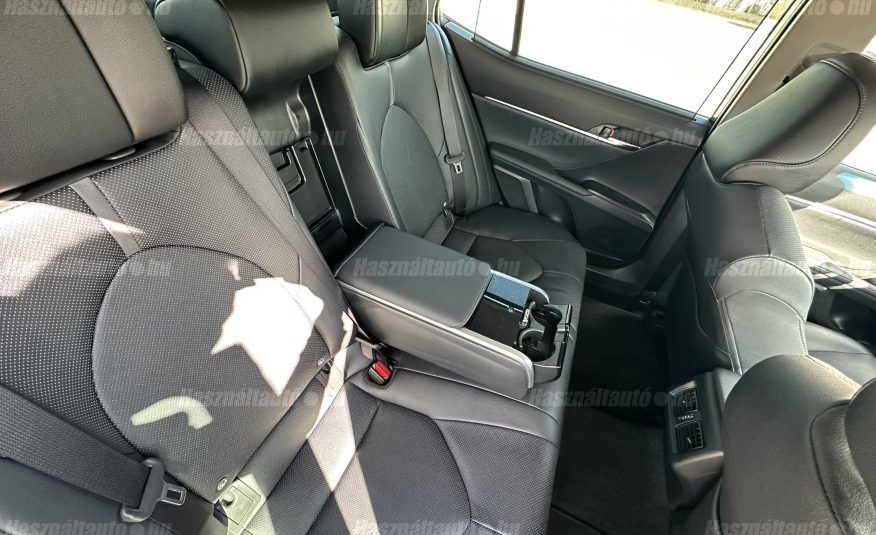 TOYOTA CAMRY 2.5 Hybrid Executive VIP CVT