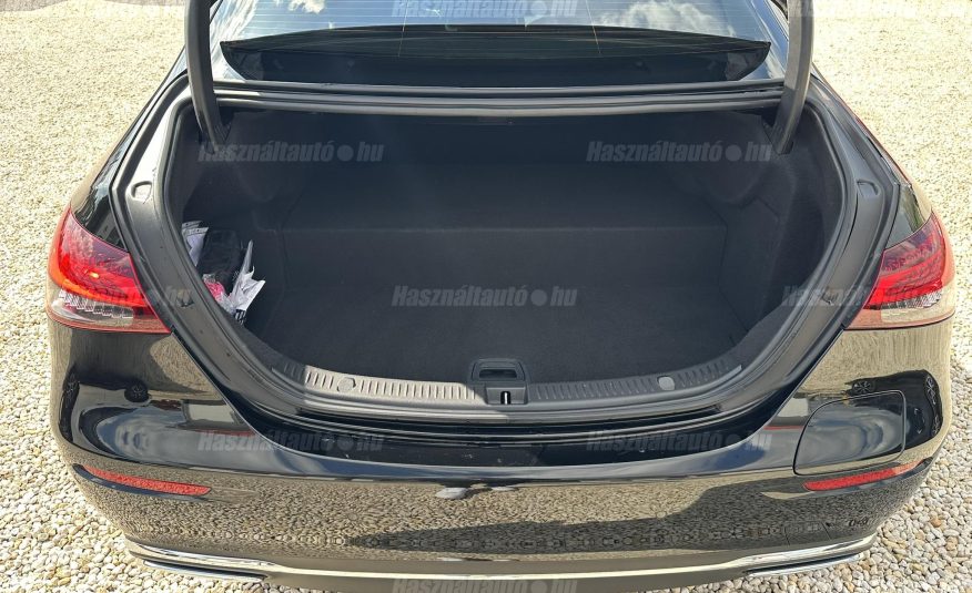 MERCEDES-BENZ E 300 e 9G-TRONIC Plug-in hybrid