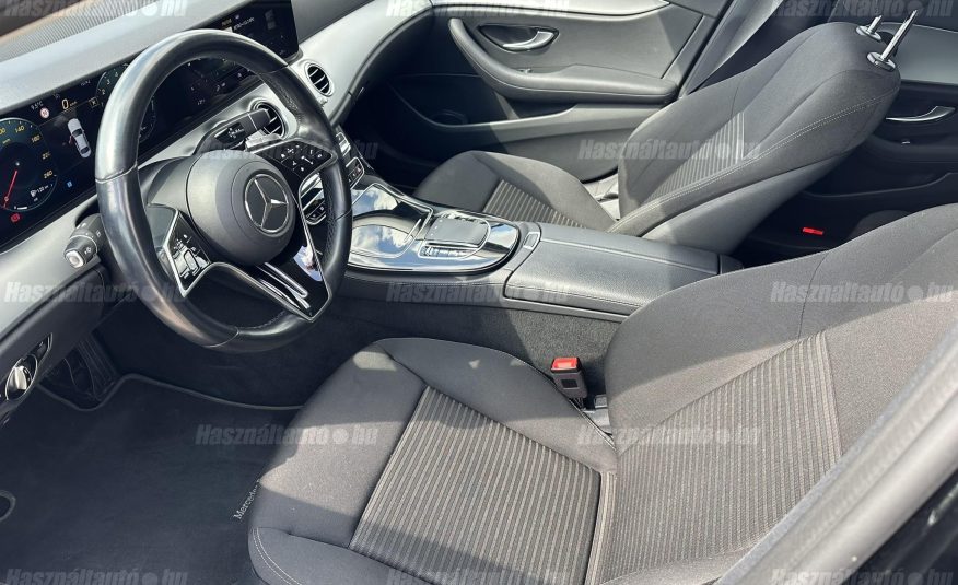 MERCEDES-BENZ E 300 e 9G-TRONIC Plug-in hybrid