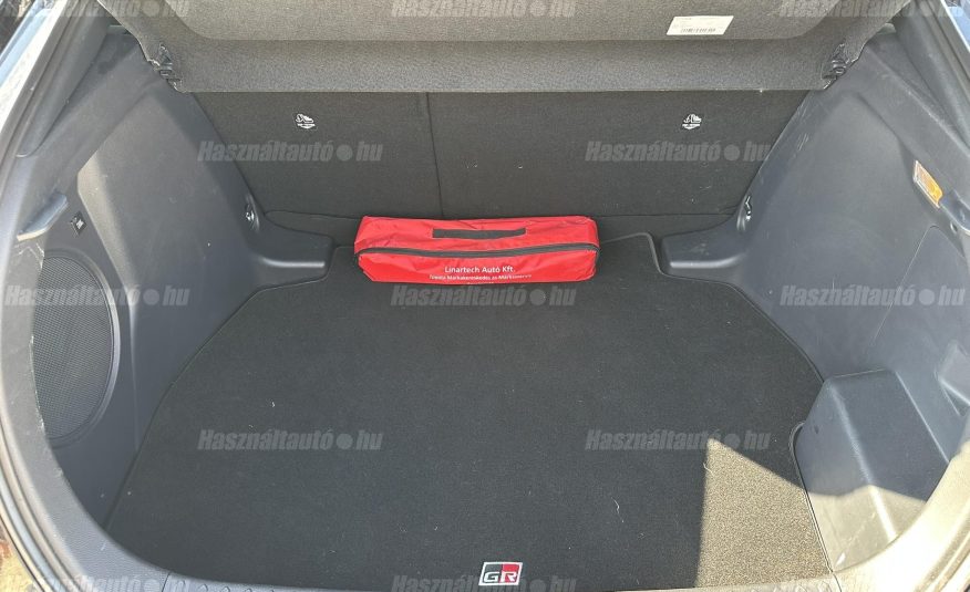 TOYOTA C-HR 2.0 Hybrid GR Sport e-CVT JBL ÁFA-s