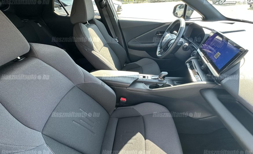 TOYOTA C-HR 1.8 Hybrid Style e-CVT ÁFA-s Friss szervízzel!