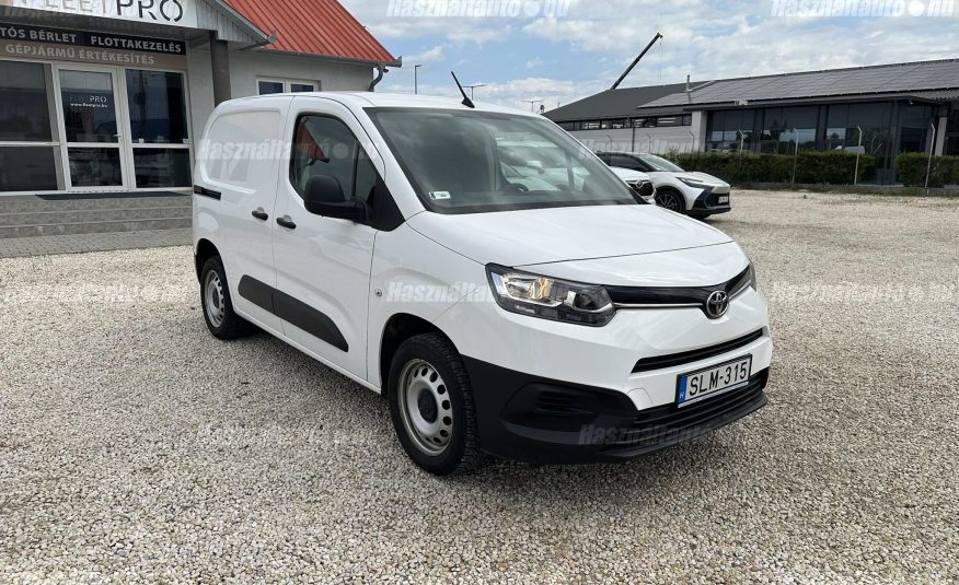TOYOTA PROACE City 1.5 D Active Plus L1H1 ÁFA-s. Vonóhorog
