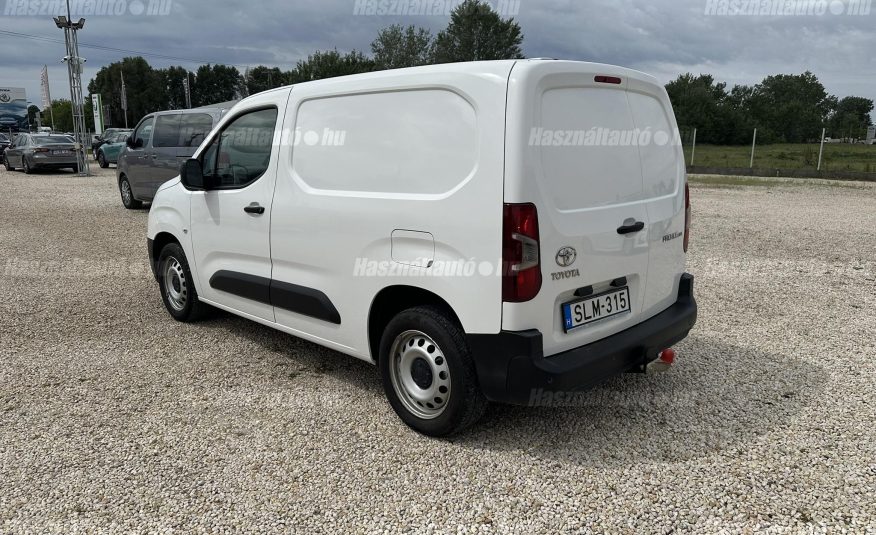 TOYOTA PROACE City 1.5 D Active Plus L1H1 ÁFA-s. Vonóhorog