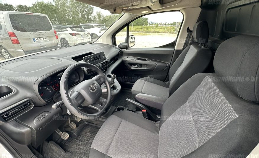 TOYOTA PROACE City 1.5 D Active Plus L1H1 ÁFA-s. Vonóhorog