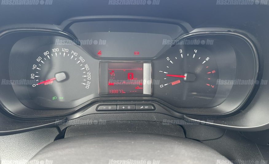 TOYOTA PROACE City 1.5 D Active Plus L1H1 ÁFA-s. Vonóhorog