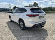 TOYOTA HIGHLANDER 2.5 Hybrid Prestige CVT ÁFA-s. Levehető Vonóhorog. Téli-nyári gumiabroncsokkal