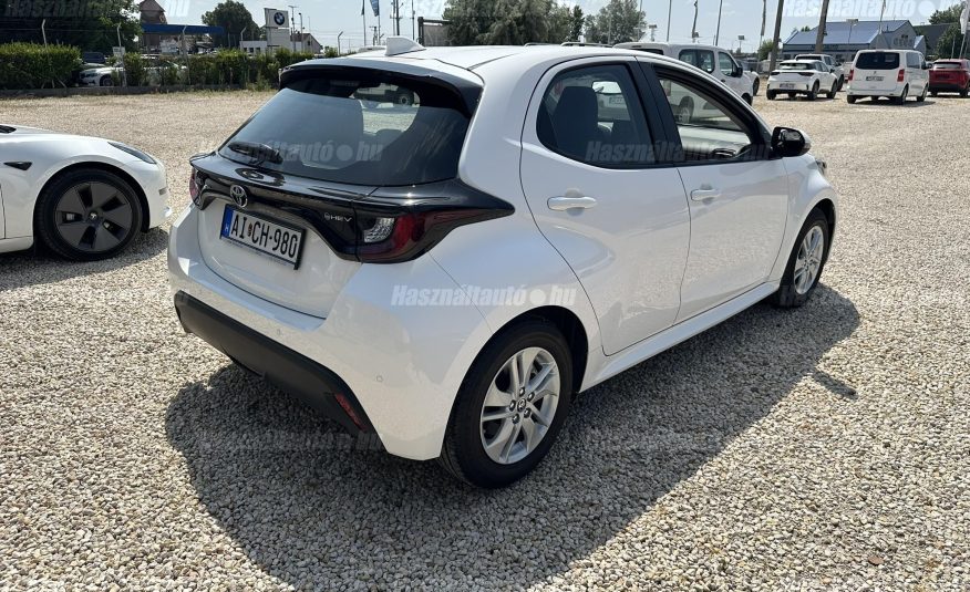 TOYOTA YARIS 1.5 Hybrid Comfort Business e-CVT ÁFA-s