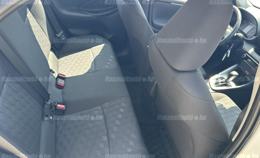 TOYOTA YARIS 1.5 Hybrid Comfort Business e-CVT ÁFA-s