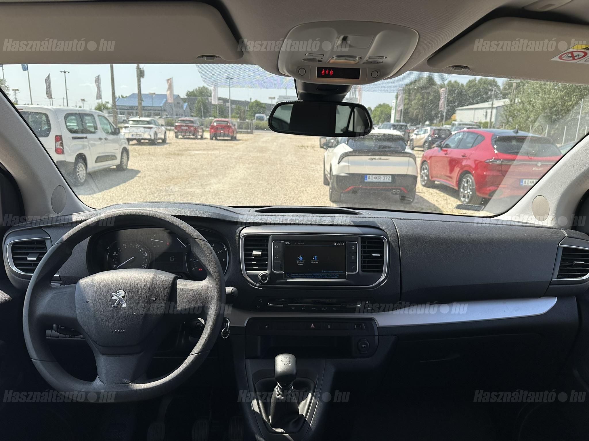 PEUGEOT TRAVELLER 1.6 BlueHDi L1 Start&Stop Business (9 személyes ) első tulajdonostól. KAVOSZ hitelre is!