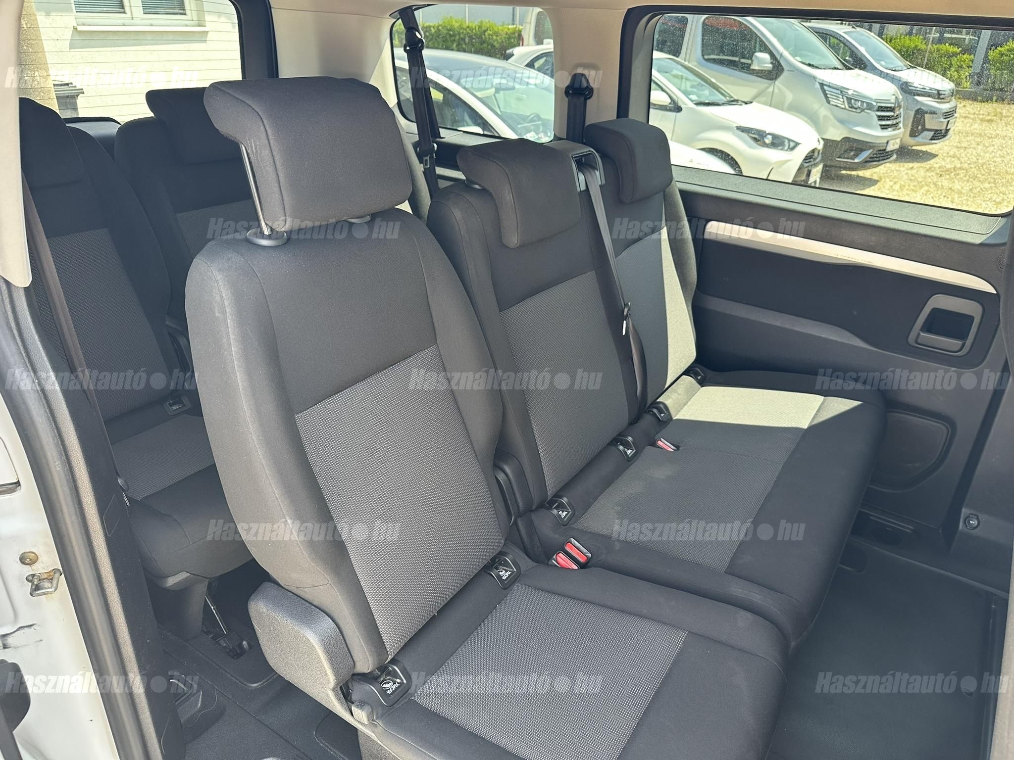 PEUGEOT TRAVELLER 1.6 BlueHDi L1 Start&Stop Business (9 személyes ) első tulajdonostól. KAVOSZ hitelre is!