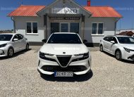 ALFA ROMEO JUNIOR 1.2 e-Hybrid Speciale DCT Tech csomag. ÁFA-s. Tartós bérletre is!