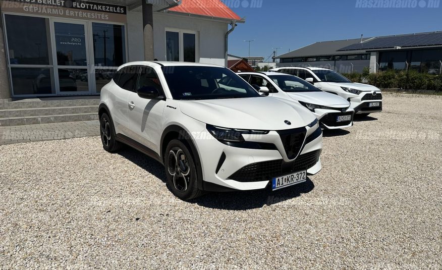 ALFA ROMEO JUNIOR 1.2 e-Hybrid Speciale DCT Tech csomag. ÁFA-s. Tartós bérletre is!