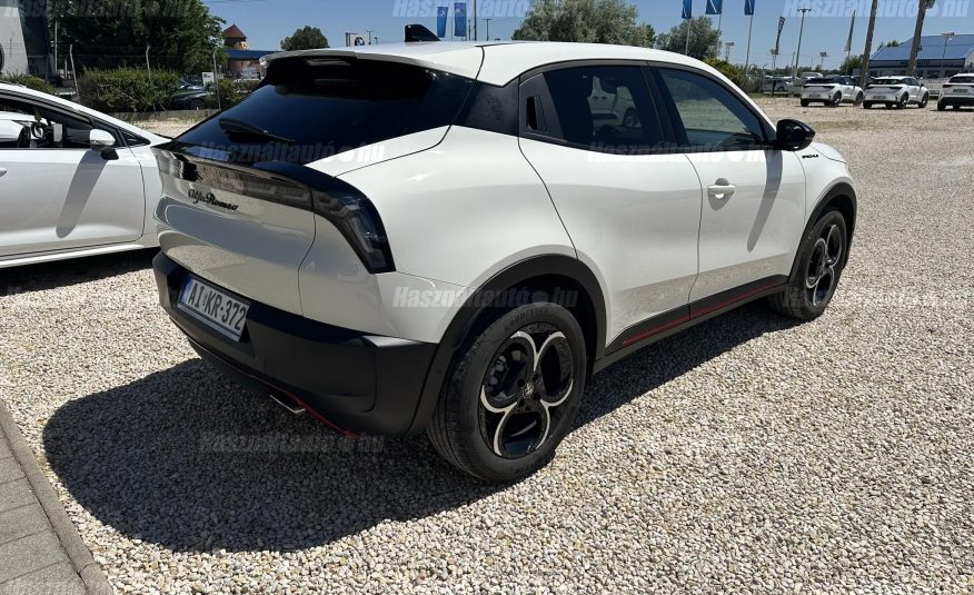 ALFA ROMEO JUNIOR 1.2 e-Hybrid Speciale DCT Tech csomag. ÁFA-s. Tartós bérletre is!