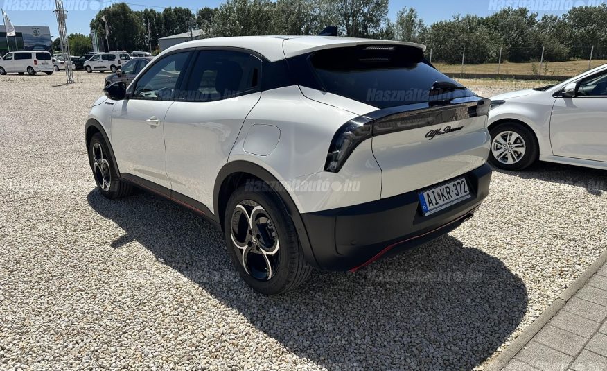 ALFA ROMEO JUNIOR 1.2 e-Hybrid Speciale DCT Tech csomag. ÁFA-s. Tartós bérletre is!