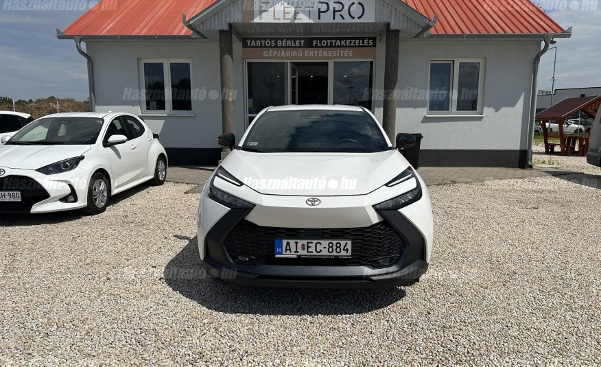 TOYOTA C-HR 1.8 Hybrid Style e-CVT ÁFA-s. Friss szervizzel!