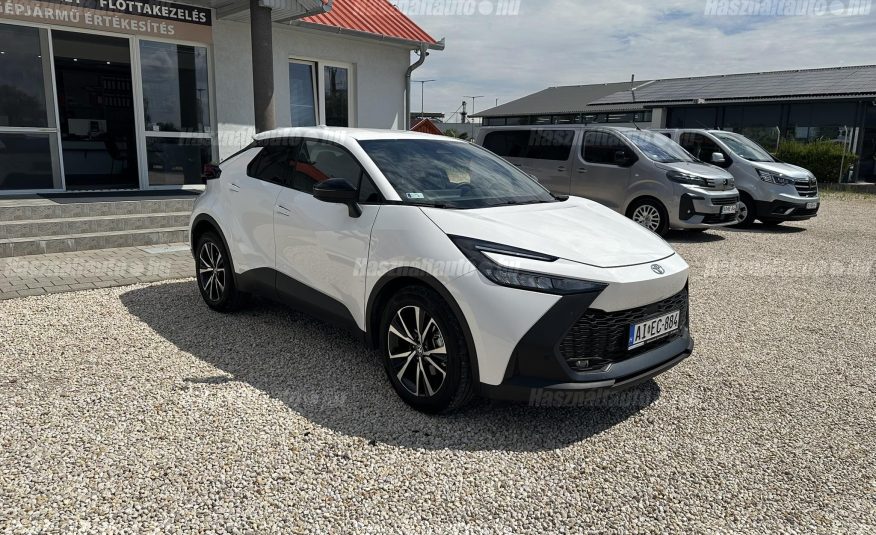 TOYOTA C-HR 1.8 Hybrid Style e-CVT ÁFA-s. Friss szervizzel!