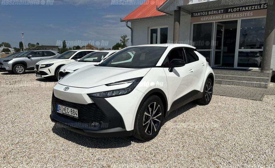 TOYOTA C-HR 1.8 Hybrid Style e-CVT ÁFA-s. Friss szervizzel!