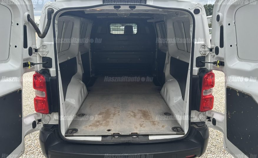 TOYOTA PROACE 2.0 D-4D Panel Van Active – L2H1 ÁFA-s. első tulajdonostól. végig szervizelt
