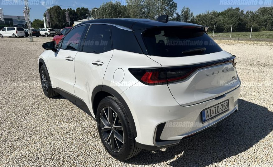 LEXUS LBX 1.5 Hybrid Cool e-CVT ÁFA-s. Tartós Bérlet is!