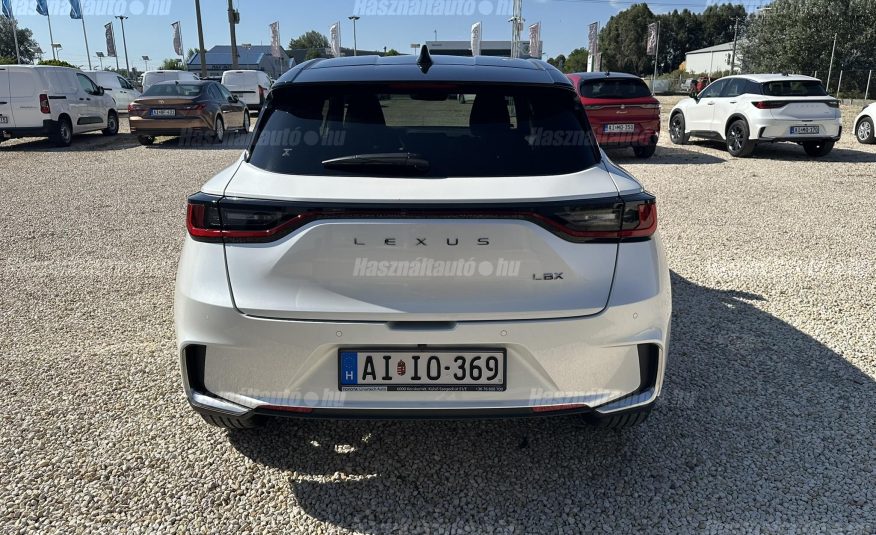 LEXUS LBX 1.5 Hybrid Cool e-CVT ÁFA-s. Tartós Bérlet is!