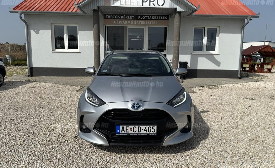 TOYOTA YARIS 1.5 Hybrid Comfort Style Tech e-CVT ÁFA-s. nyílt végű lízingre is!