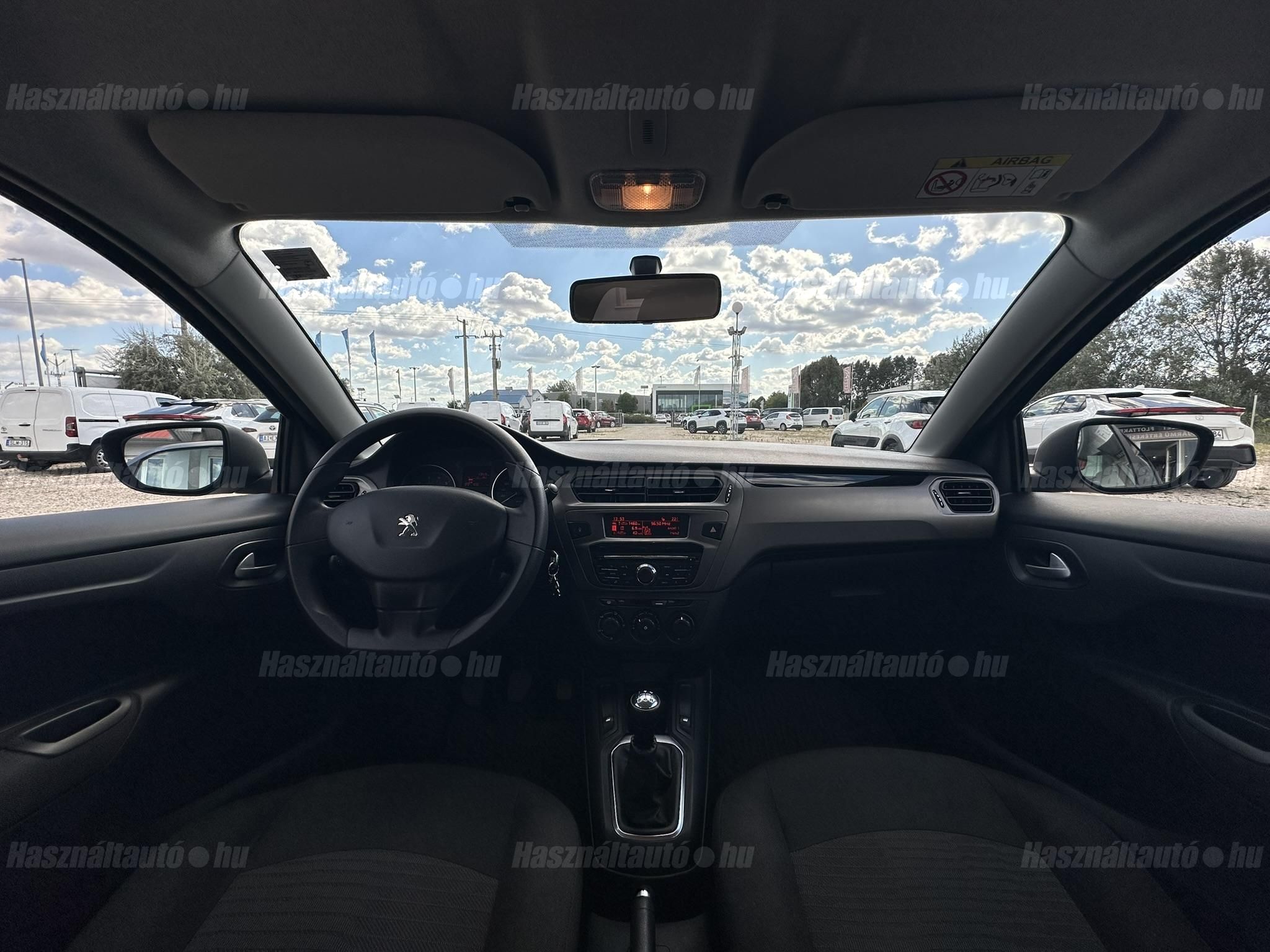 PEUGEOT 301 1.2 PureTech Active Első tulajdonostól. Gyári fényezés. Friss vezérlés és szerviz!