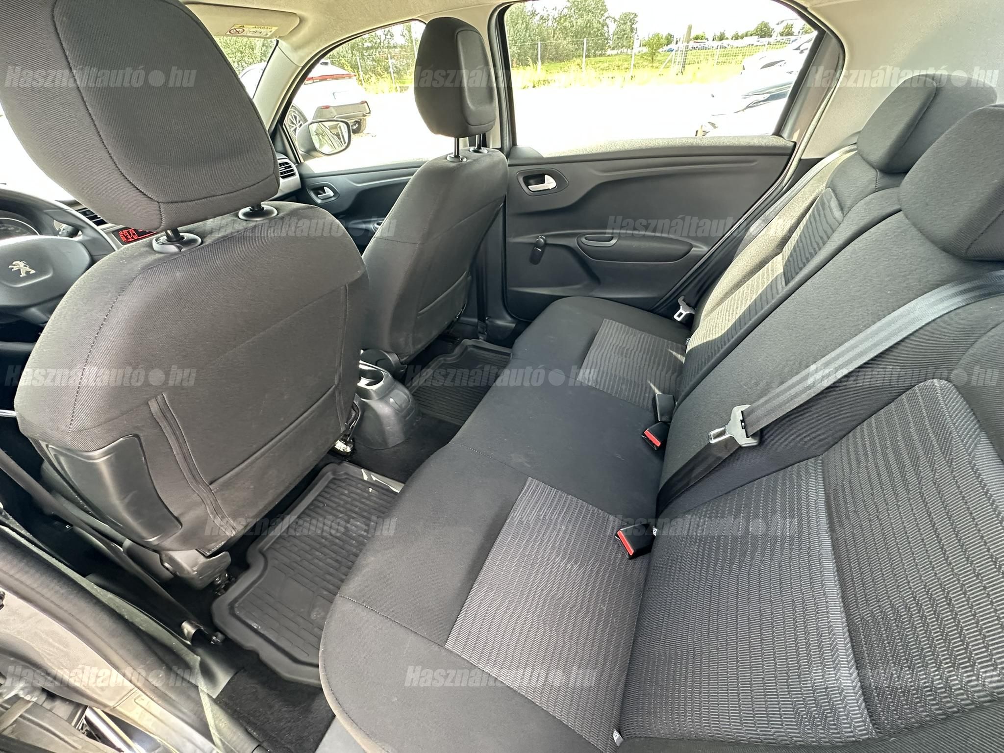 PEUGEOT 301 1.2 PureTech Active Első tulajdonostól. Gyári fényezés. Friss vezérlés és szerviz!