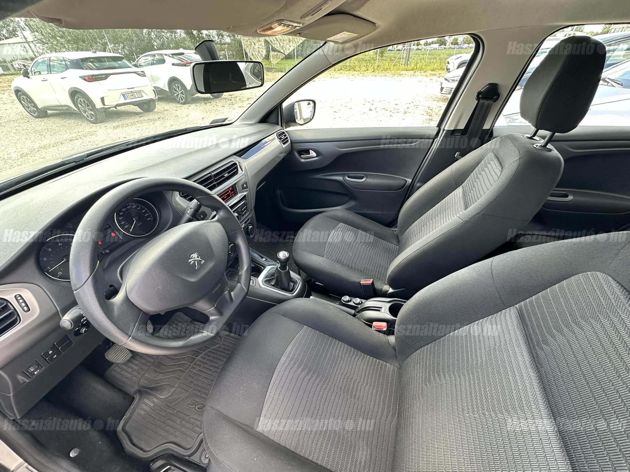 PEUGEOT 301 1.2 PureTech Active Első tulajdonostól. Gyári fényezés. Friss vezérlés és szerviz!