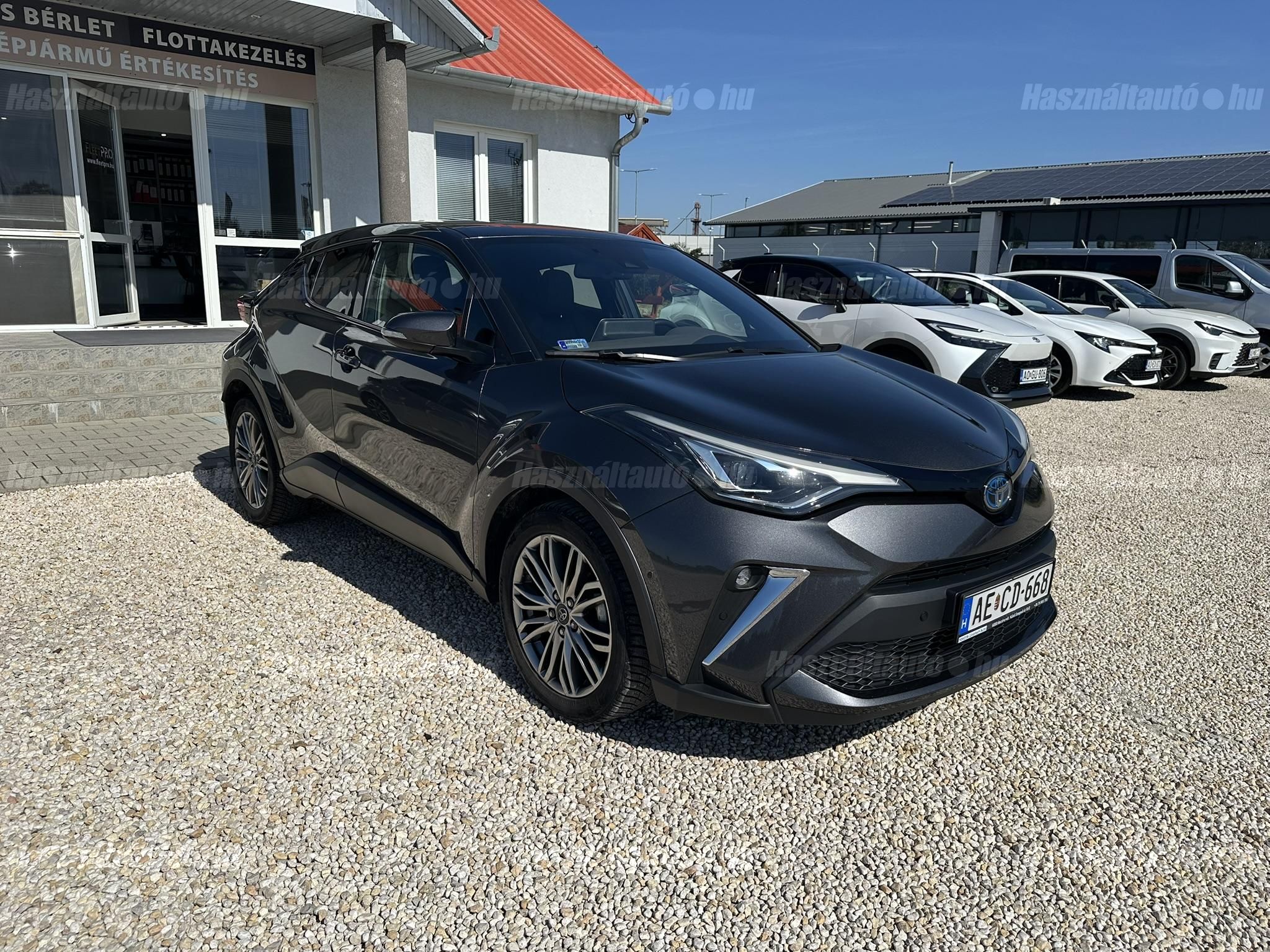 TOYOTA C-HR 2.0 Hybrid Executive e-CVT ÁFA-s. nyílt végű lízing is!