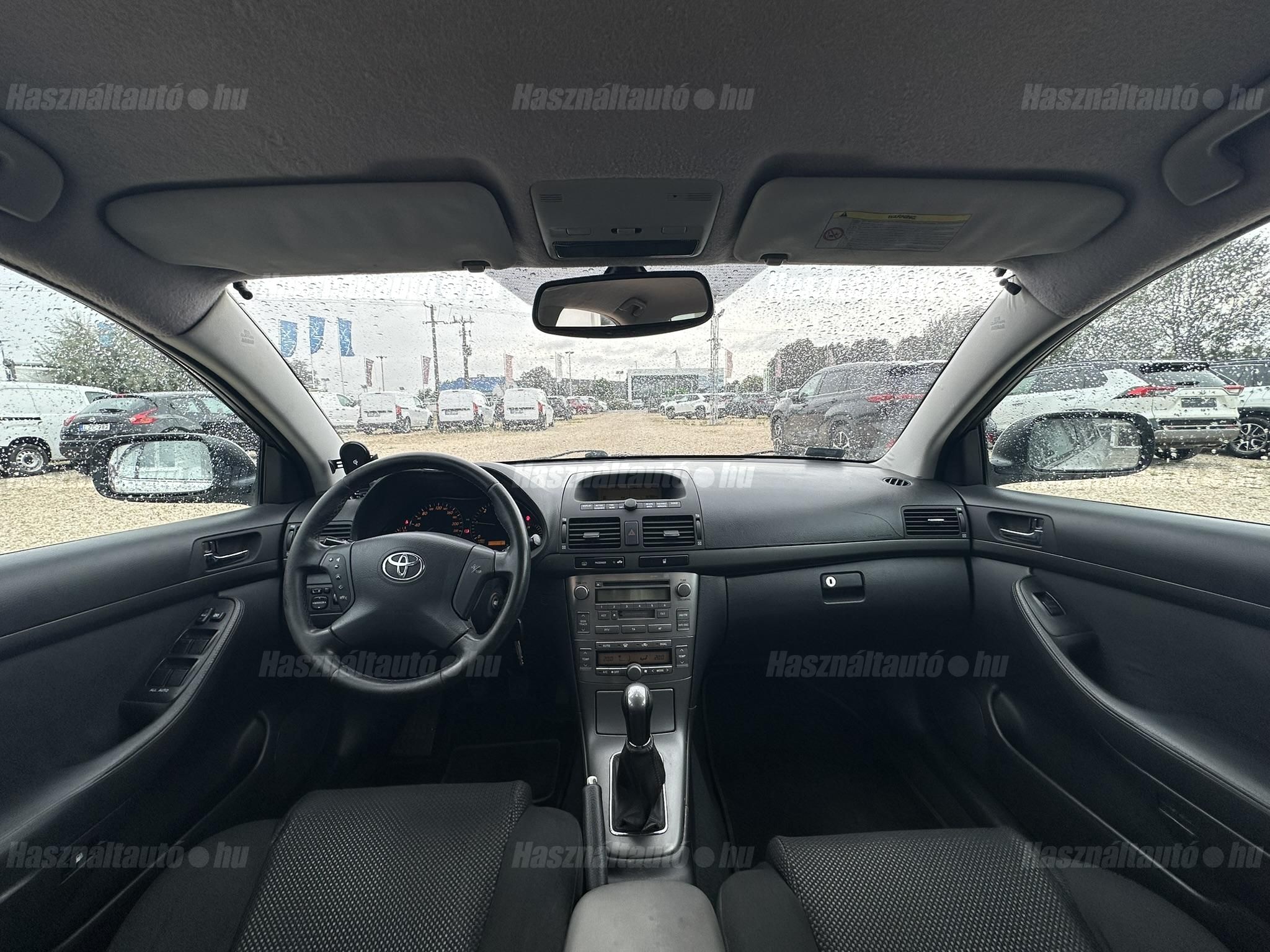 TOYOTA AVENSIS 2.0 D-4D Sol