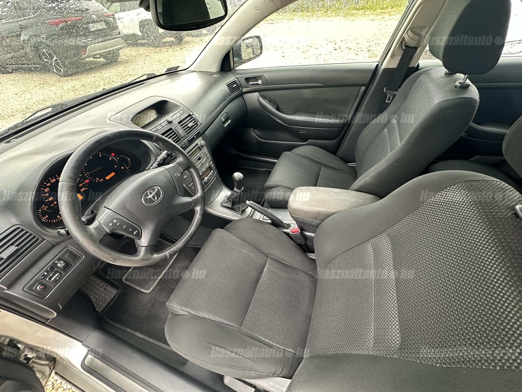 TOYOTA AVENSIS 2.0 D-4D Sol