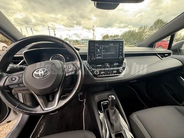TOYOTA COROLLA 1.8 Hybrid Comfort Style e-CVT ÁFA-s. első tulajdonostól. végig szervizelt