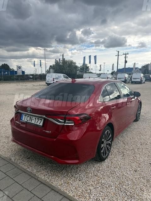 TOYOTA COROLLA Sedan 1.8 Hybrid Comfort Style Tech e-CVT ÁFA-s. első tulajdonostól