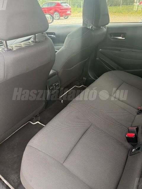 TOYOTA COROLLA Sedan 1.8 Hybrid Comfort Style Tech e-CVT ÁFA-s. első tulajdonostól