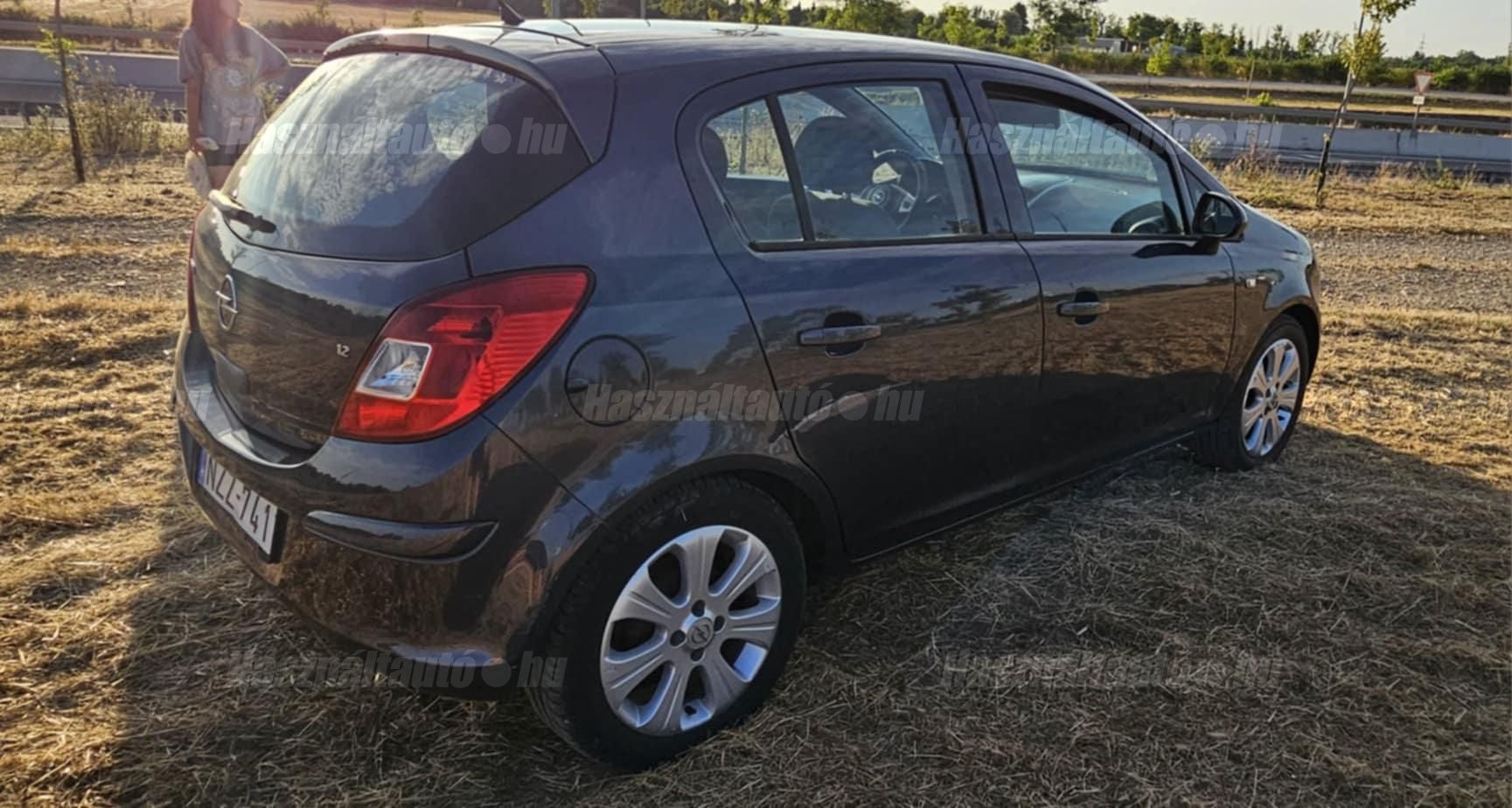 OPEL CORSA D 1.2 Cosmo Klíma. tempomat. friss nagyszervizzel. tulajdonostól eladó!