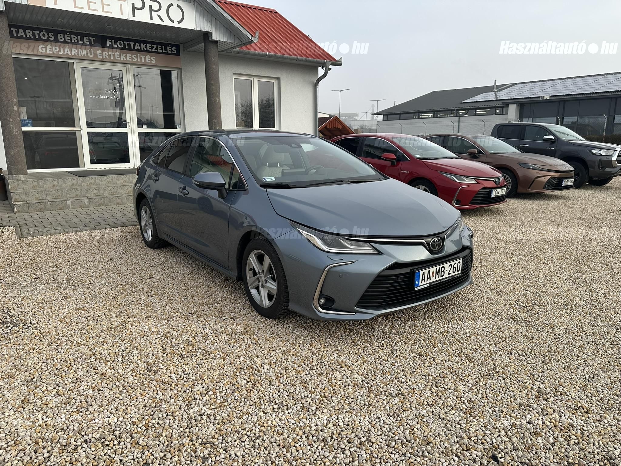 TOYOTA COROLLA Sedan 1.5 Comfort Style Tech Első tulajdonostól. Gyári 3+2év garanciával. újszerű állapotban!