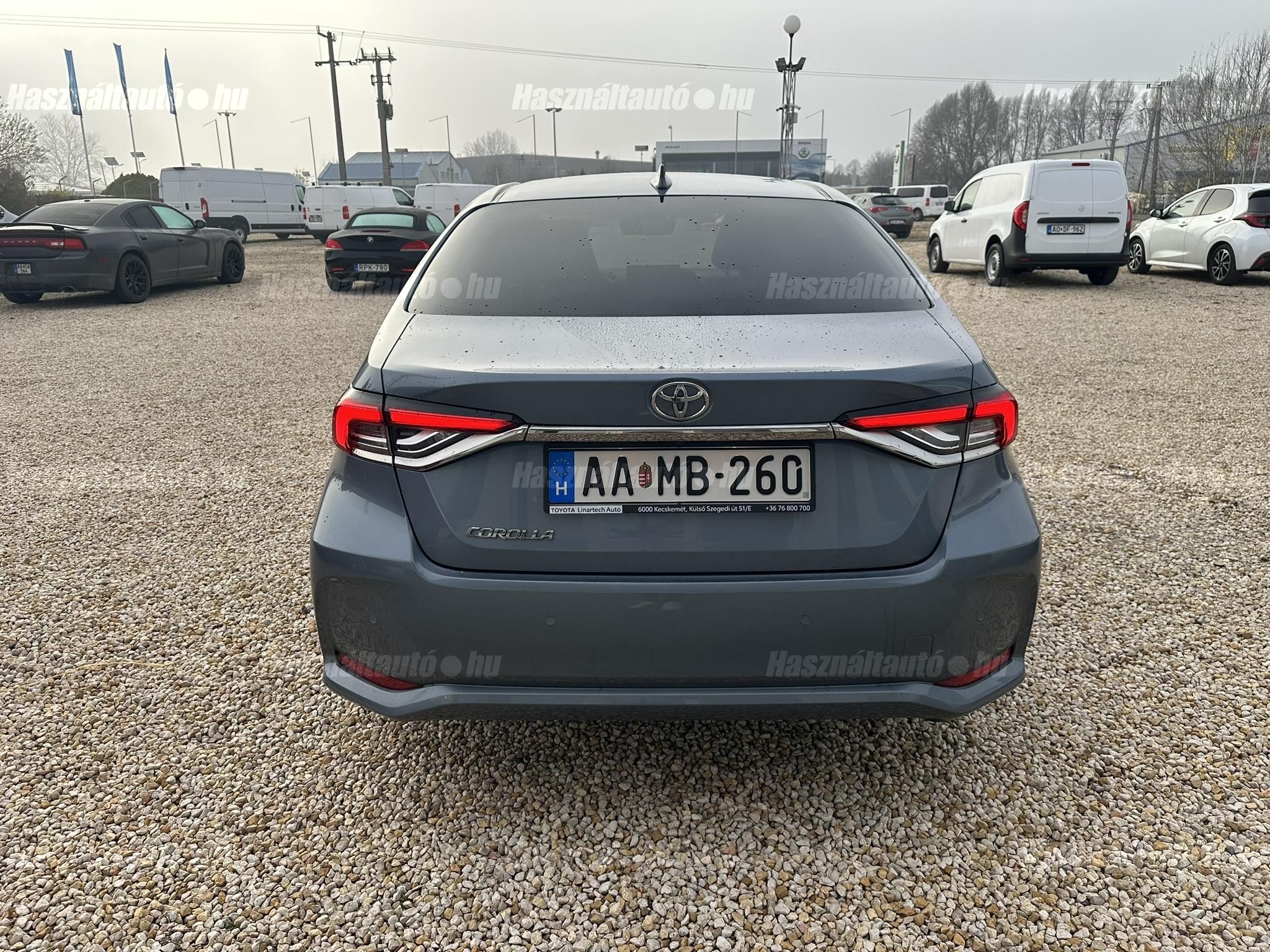 TOYOTA COROLLA Sedan 1.5 Comfort Style Tech Első tulajdonostól. Gyári 3+2év garanciával. újszerű állapotban!