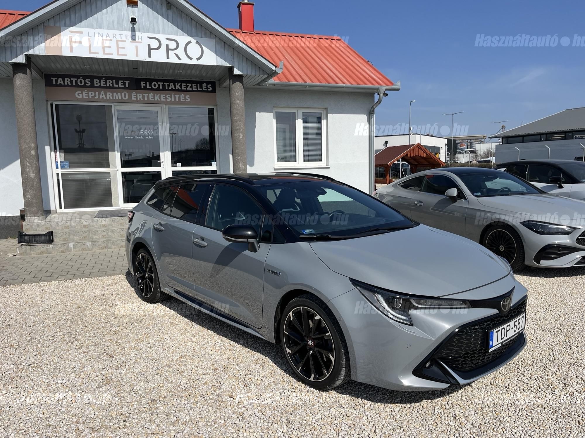 TOYOTA COROLLA Touring Sports 2.0 Hybrid GR-Sport e-CVT Téli+nyári kerékszett! ÁFA-s. nyílt végű lízingre is!