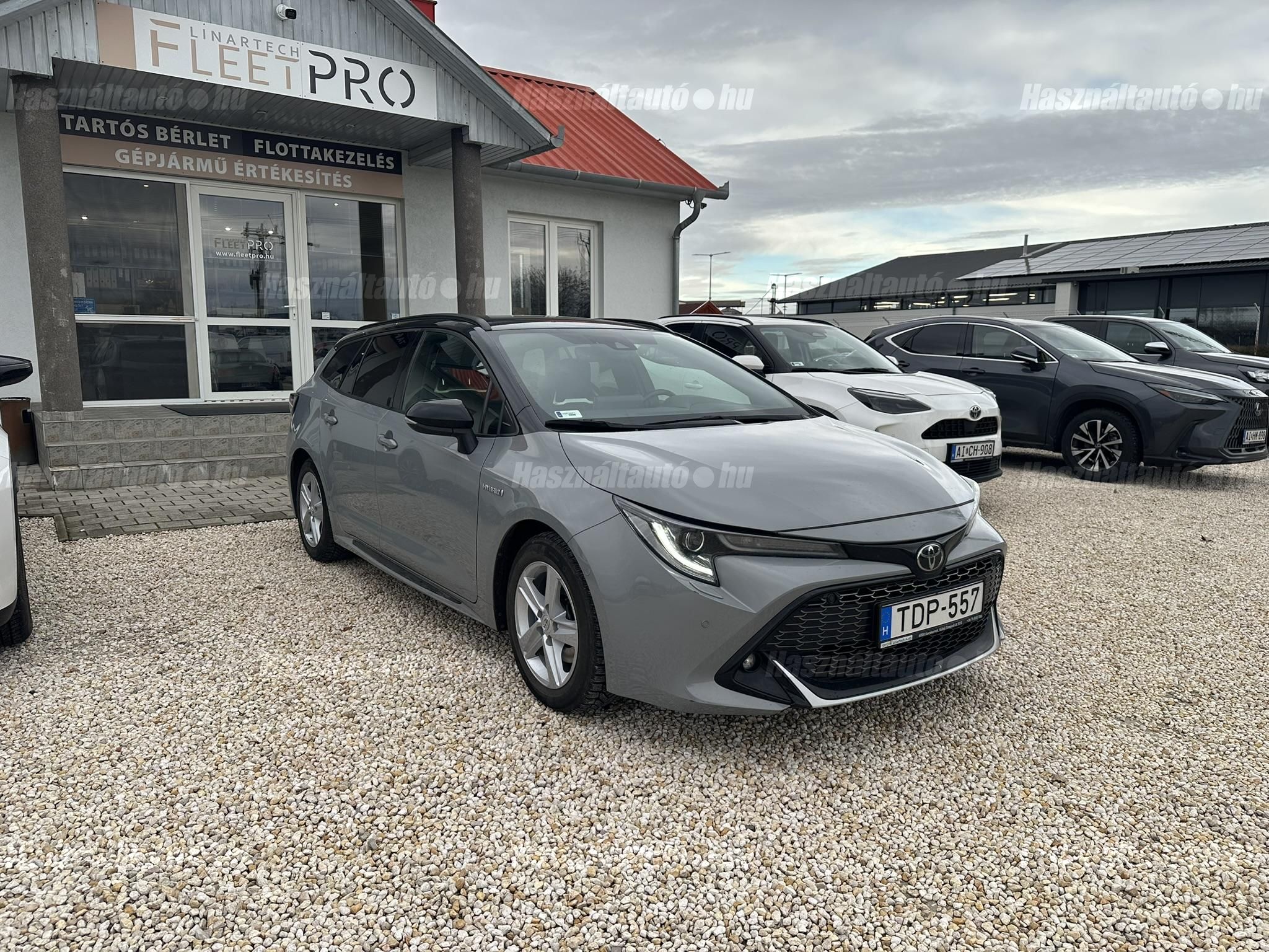TOYOTA COROLLA Touring Sports 2.0 Hybrid GR-Sport e-CVT Téli+nyári kerékszett! ÁFA-s. nyílt végű lízingre is!