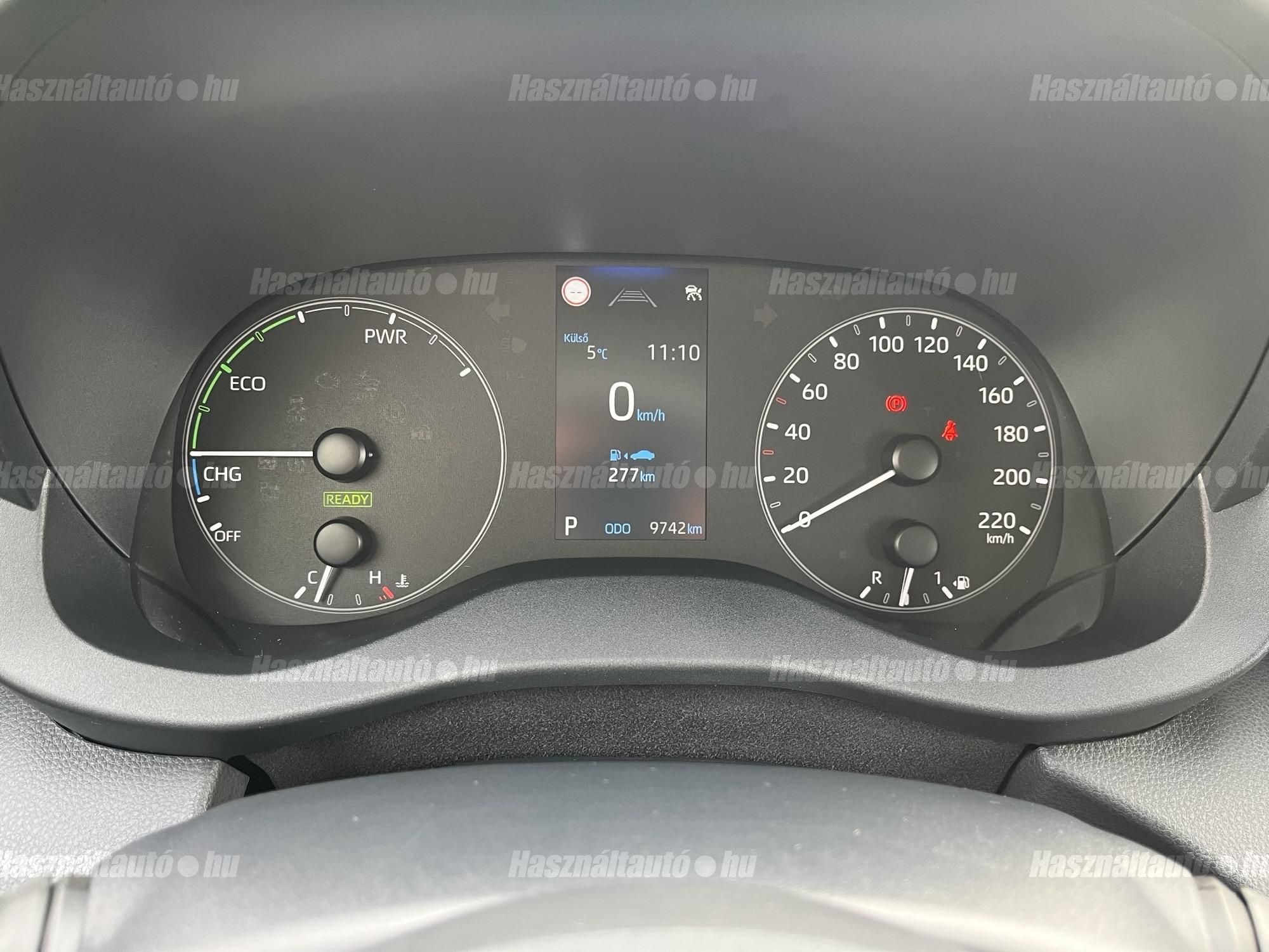 TOYOTA YARIS 1.5 Hybrid Comfort Business e-CVT