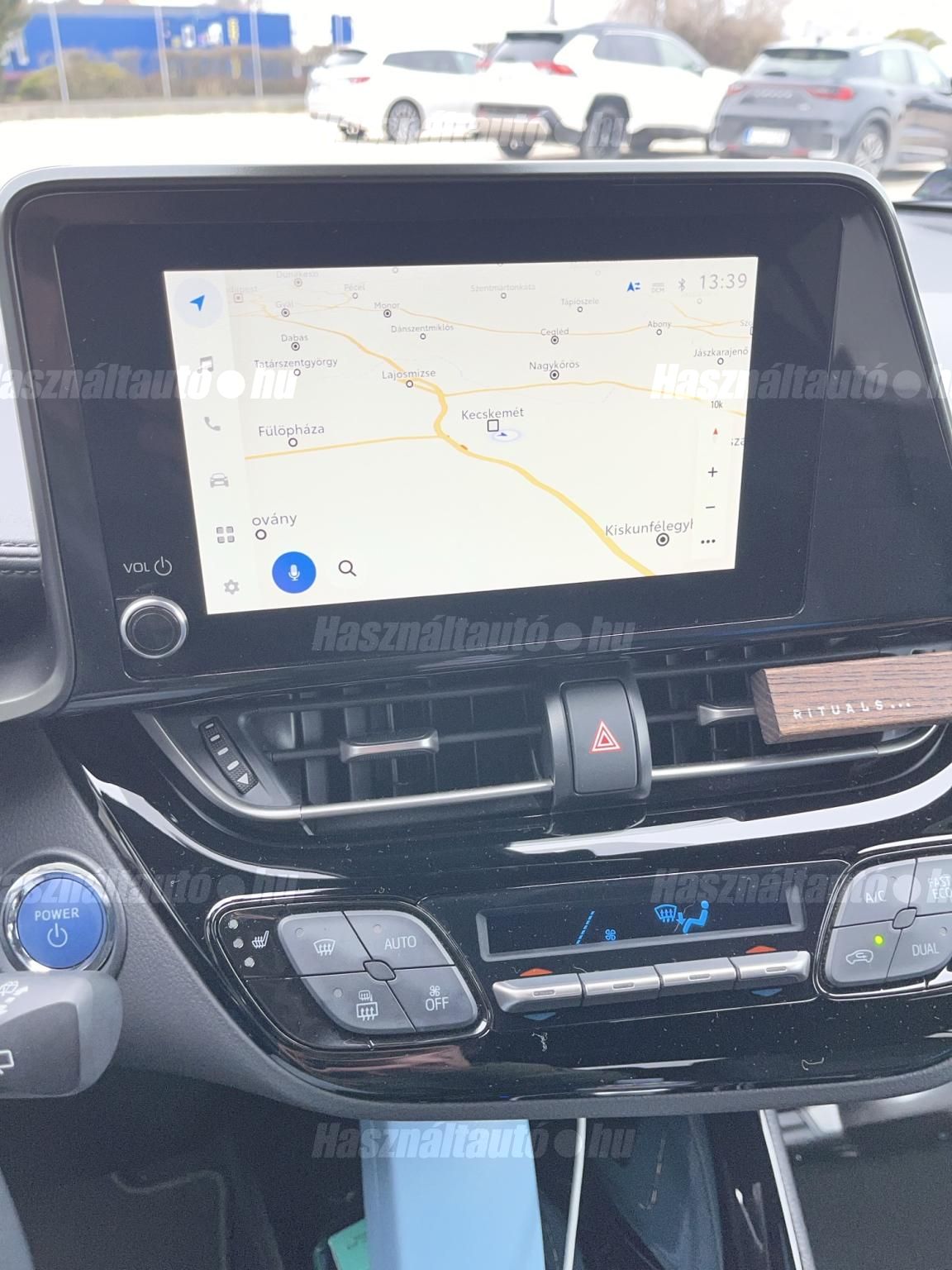 TOYOTA C-HR 1.8 Hybrid Style e-CVT