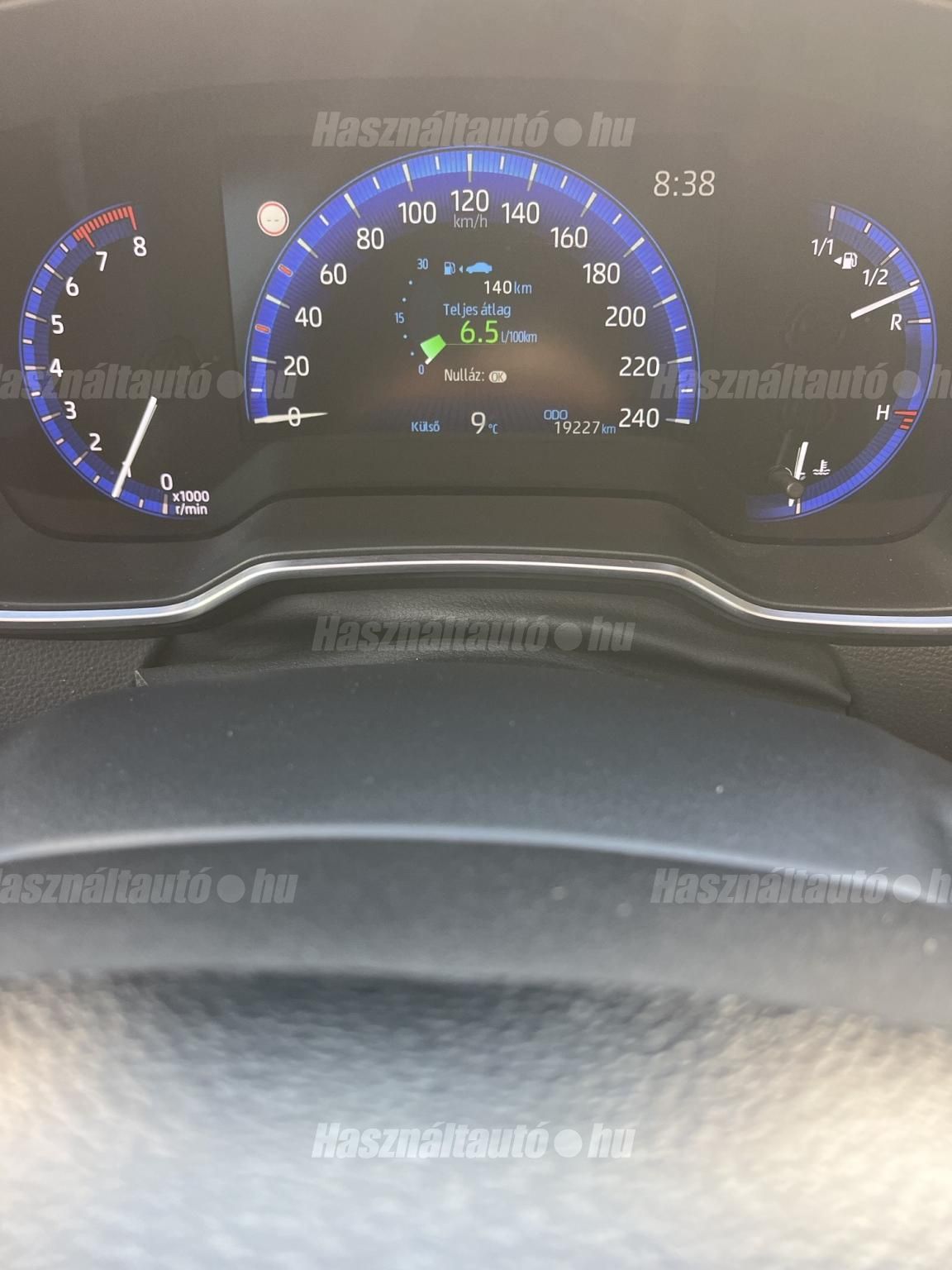 TOYOTA COROLLA Sedan 1.5 Comfort Style Tech