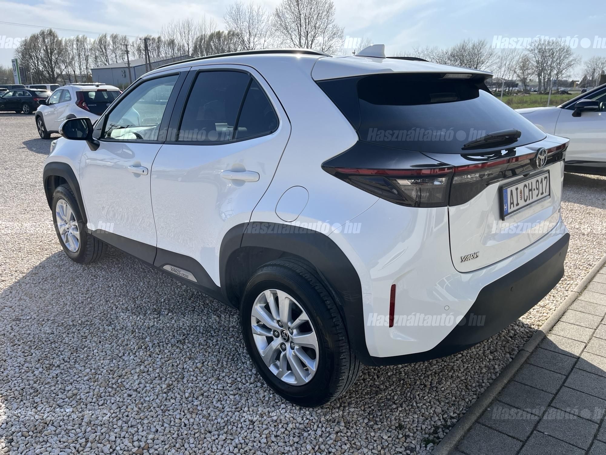 TOYOTA YARIS CROSS 1.5 Hybrid Comfort Business e-CVT