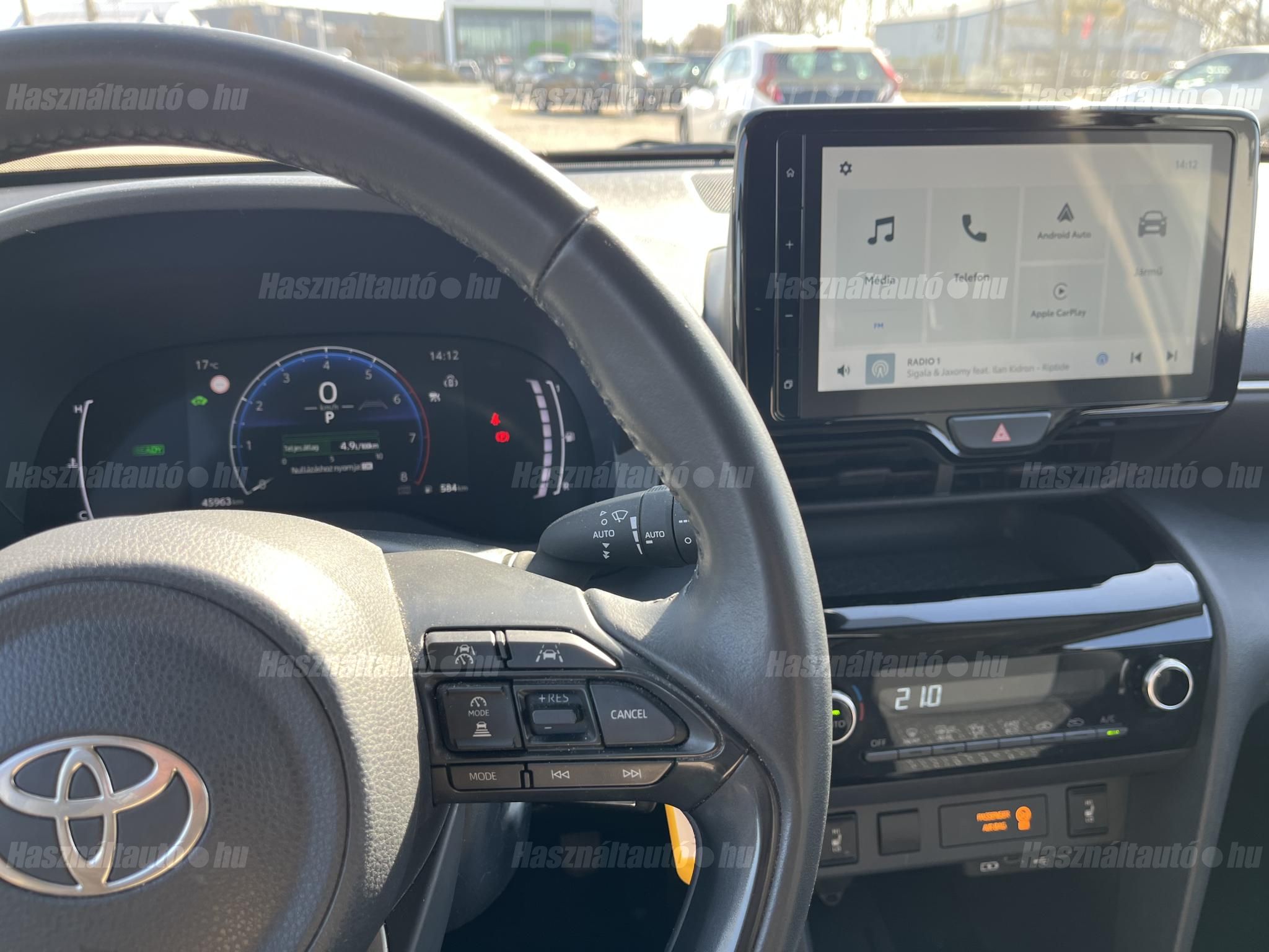 TOYOTA YARIS CROSS 1.5 Hybrid Comfort Business e-CVT