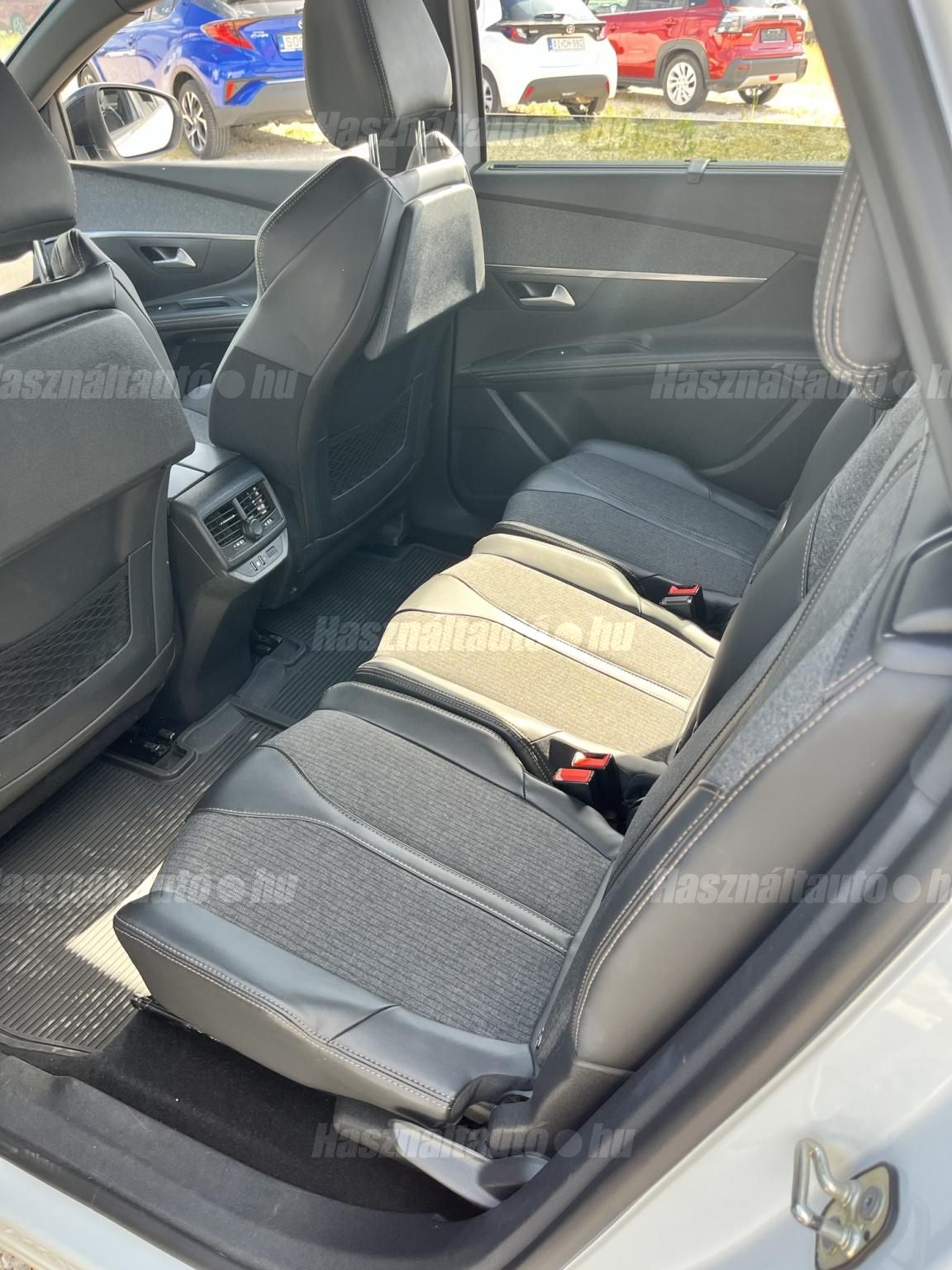 PEUGEOT 5008 1.6 THP GT Line (7 személyes ) EAT6