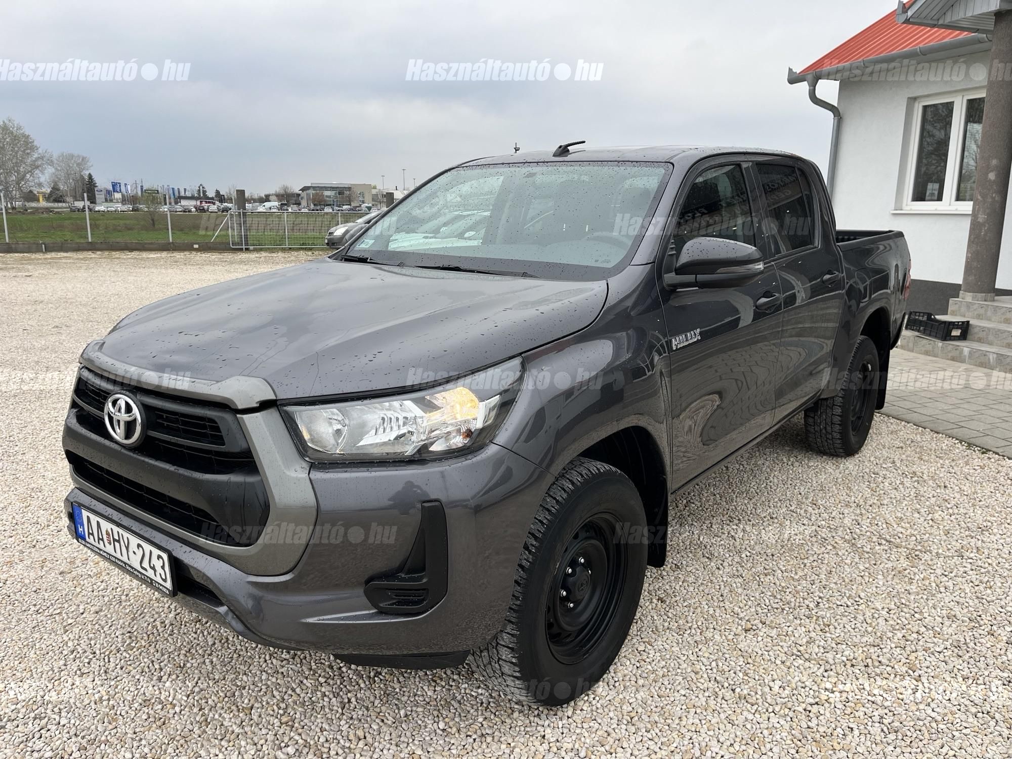 TOYOTA HILUX 2.4 D-4D 4×4 Double Live