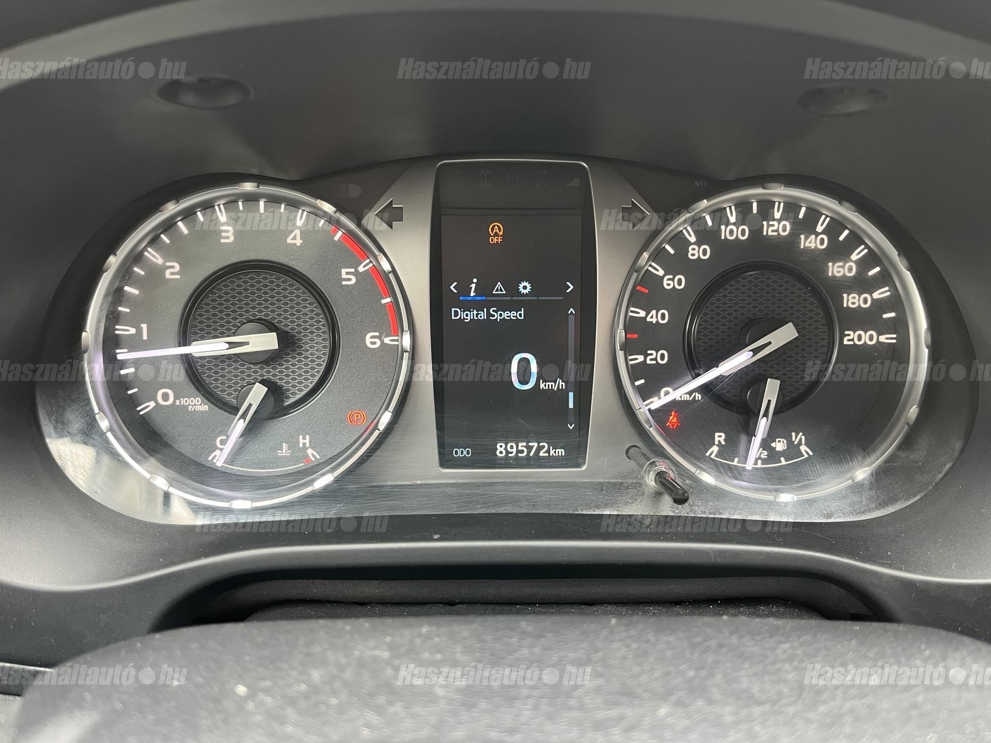 TOYOTA HILUX 2.4 D-4D 4×4 Double Live