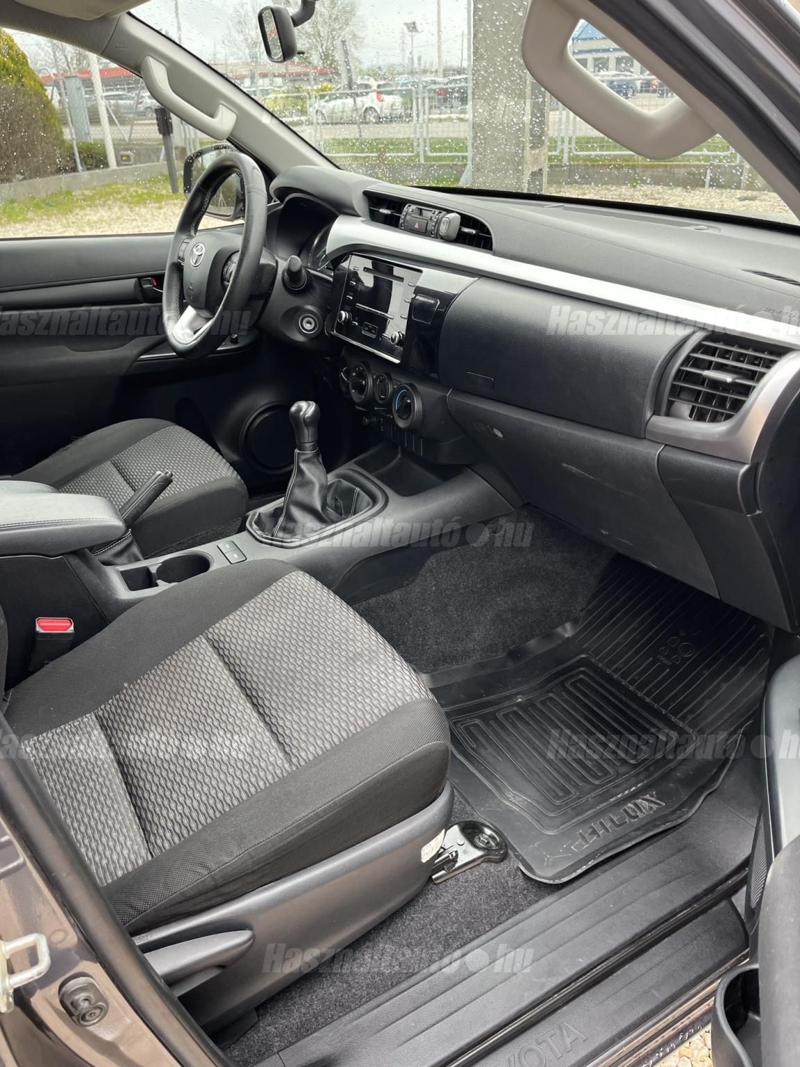 TOYOTA HILUX 2.4 D-4D 4×4 Double Live