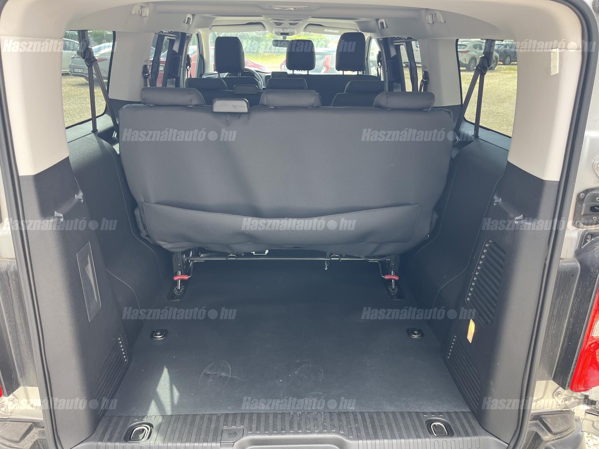 TOYOTA PROACE 2.0 D-4D Combi Base L2H1